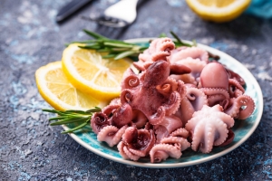 Small octopus boil